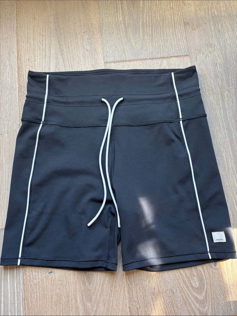Women’s Black High-Rise Vuori Drawstring Active Shorts